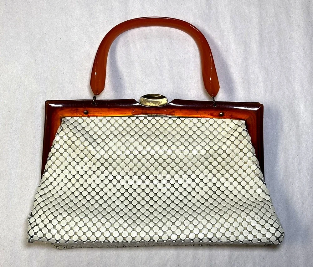 Vintage Whiting & Davis Mesh Handbag Lucite Handle Clasp Purse 10x6x3